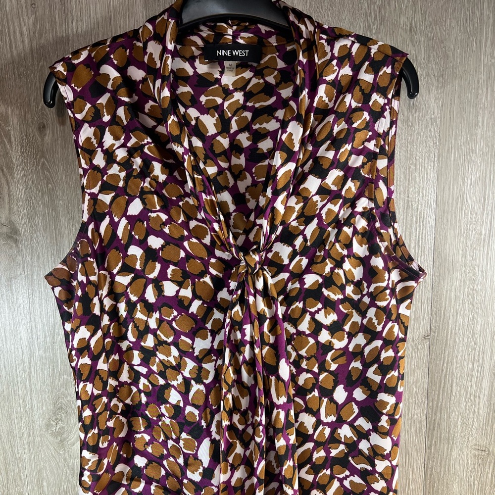Women’s Nine West sleeveless blouse